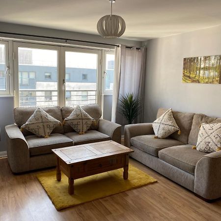 Cosy 2 Bed Flat In Glasgow Apartment Bagian luar foto