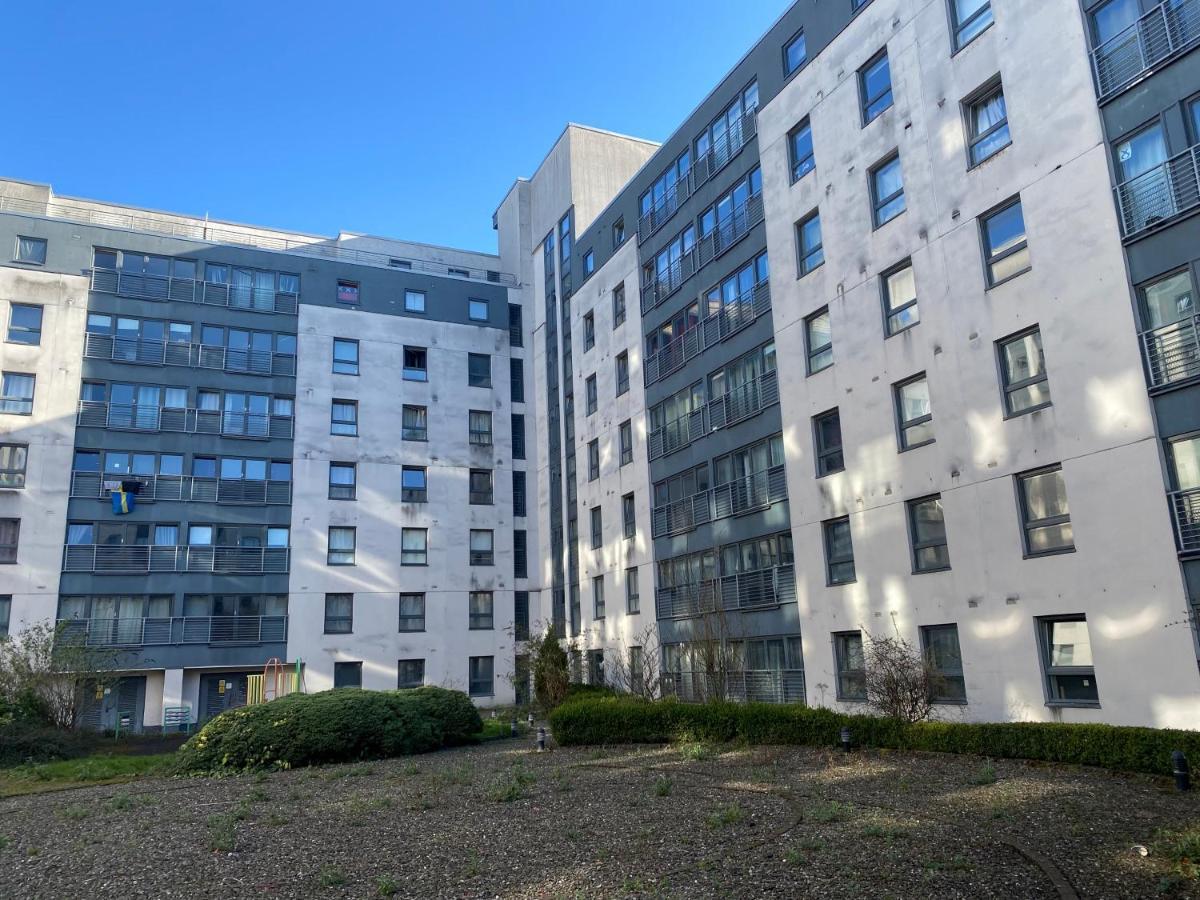 Cosy 2 Bed Flat In Glasgow Apartment Bagian luar foto